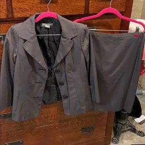 Ann Taylor 2 pc skirt suit